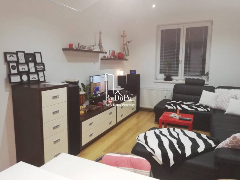 obývacia izba_1i-Štúrová.jpg